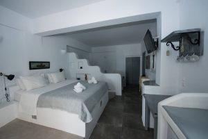 Budget Apartment - Ostria Studios & Apartments - Alyki - Paros- Cyclades - Greece