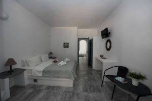 Ostria Studios & Apartments - Alyki - Paros- Cyclades - Greece